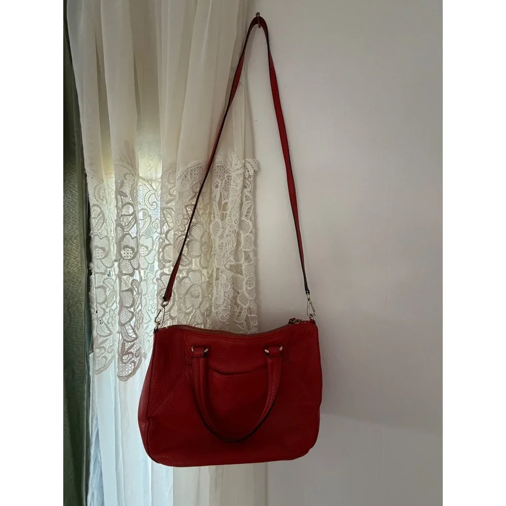 Calvin Klein‎ Crossbody Satchel Womens OS Coral Red Pebbled Leather Gold Tone